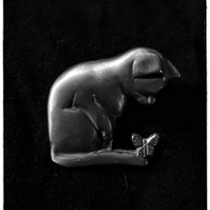 Kitty and butterfly pin